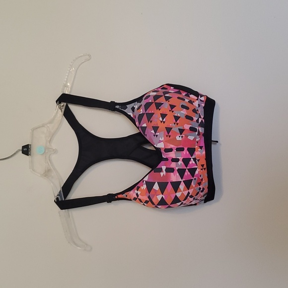 Victoria's Secret Other - Victoria secret sport pattern razor back adjustable strap sports bra